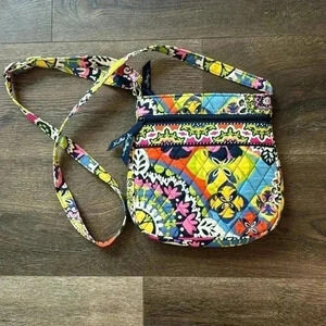 Vera Bradley Crossbody Handbag.